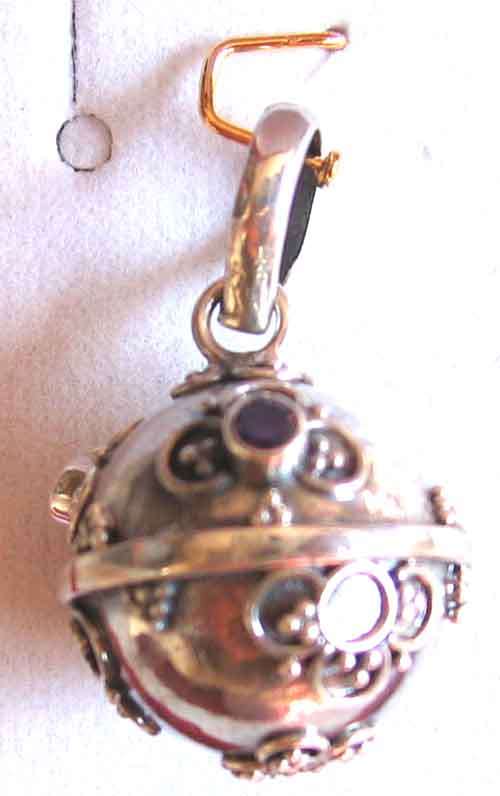 Sterling Silver  and Amethysts Pendant