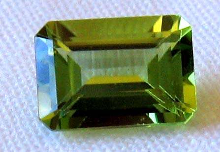 7.00 x 5.00 mm Emerald - faceted  cut  Peridot , 1.02cts
