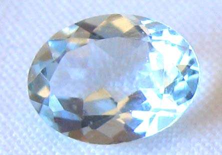 8.00 x 6.00 mm OVAL -FACETED  CUT AQUAMARINE  1.01 CT.