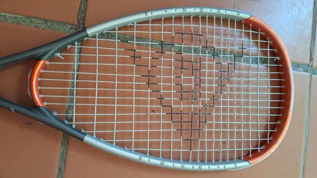 8 Squash racquets