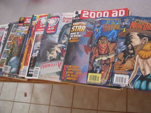 400+ 2000AD comics