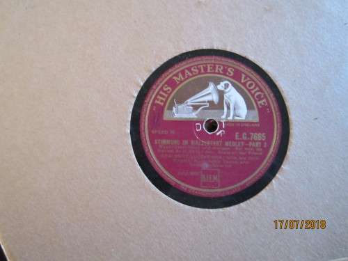 Vintage Columbia Record Album with more than 30 78rpm records