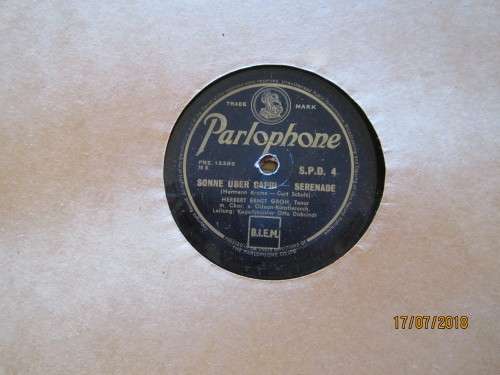 Vintage Columbia Record Album with more than 30 78rpm records
