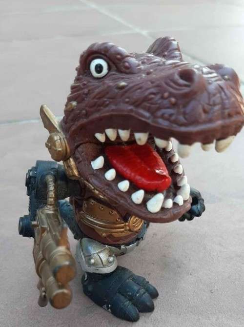 Rare!! Mighty warsaurus figure from the 1990s