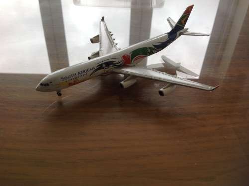 1/400 JC Wings South African Airways Airbus A340-300 ZS-SXD Siyanqoba