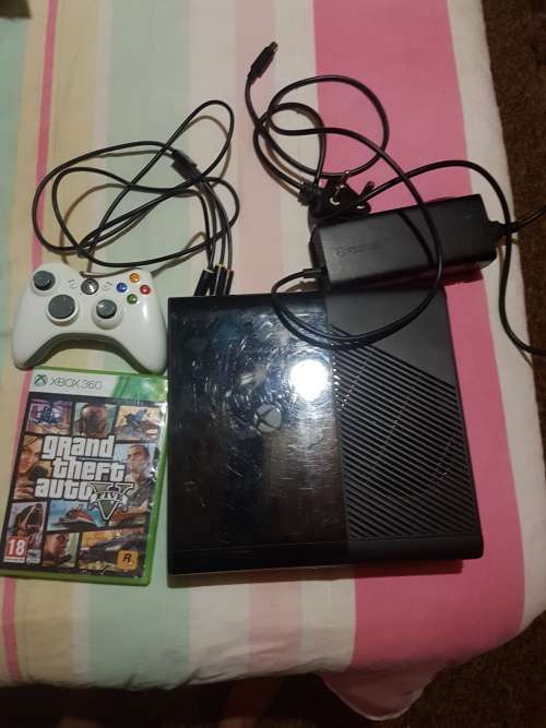 Good Condition XBox 360 for sale. 500GB harddrive