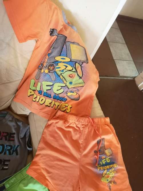 Big lot of boys clothing 9-10 years