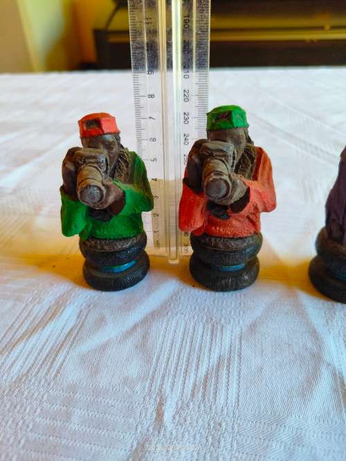 11 very collectable chess pieces from the Nelson Mandela chess set by Gala Starr CC