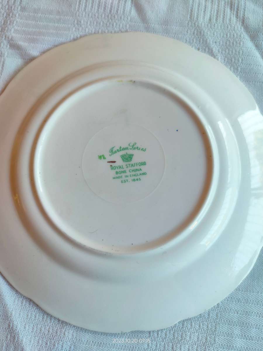 Vintage Royal Stafford Davidson side plate - Tartan series - replacement item