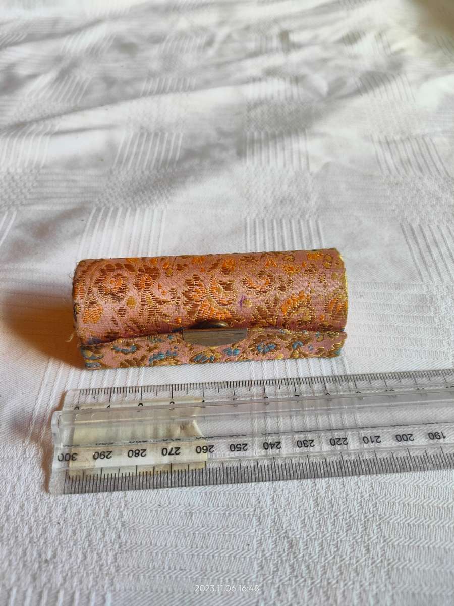 Vintage pink brocade mirrored lipstick holder