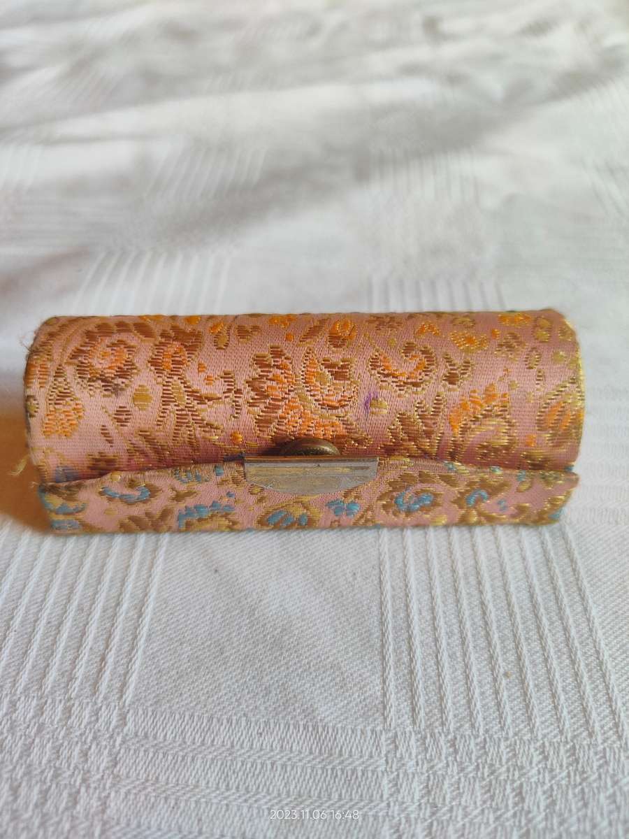 Vintage pink brocade mirrored lipstick holder