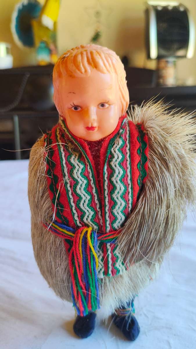 Lovely vintage souvenir doll