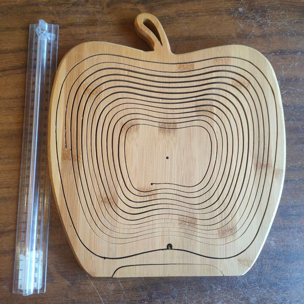 Wooden collapsible fruit basket - like new