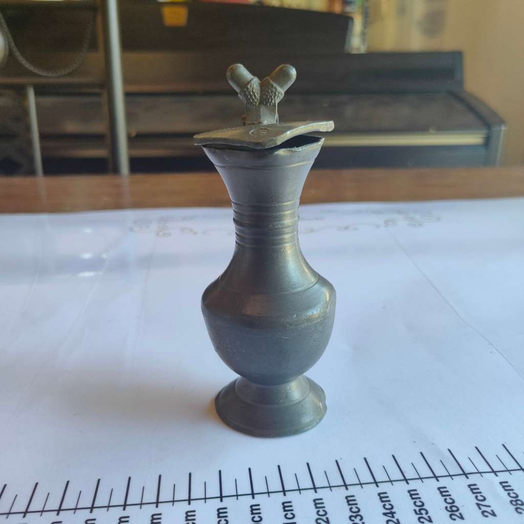 Holland pewter syrup carafe with lid