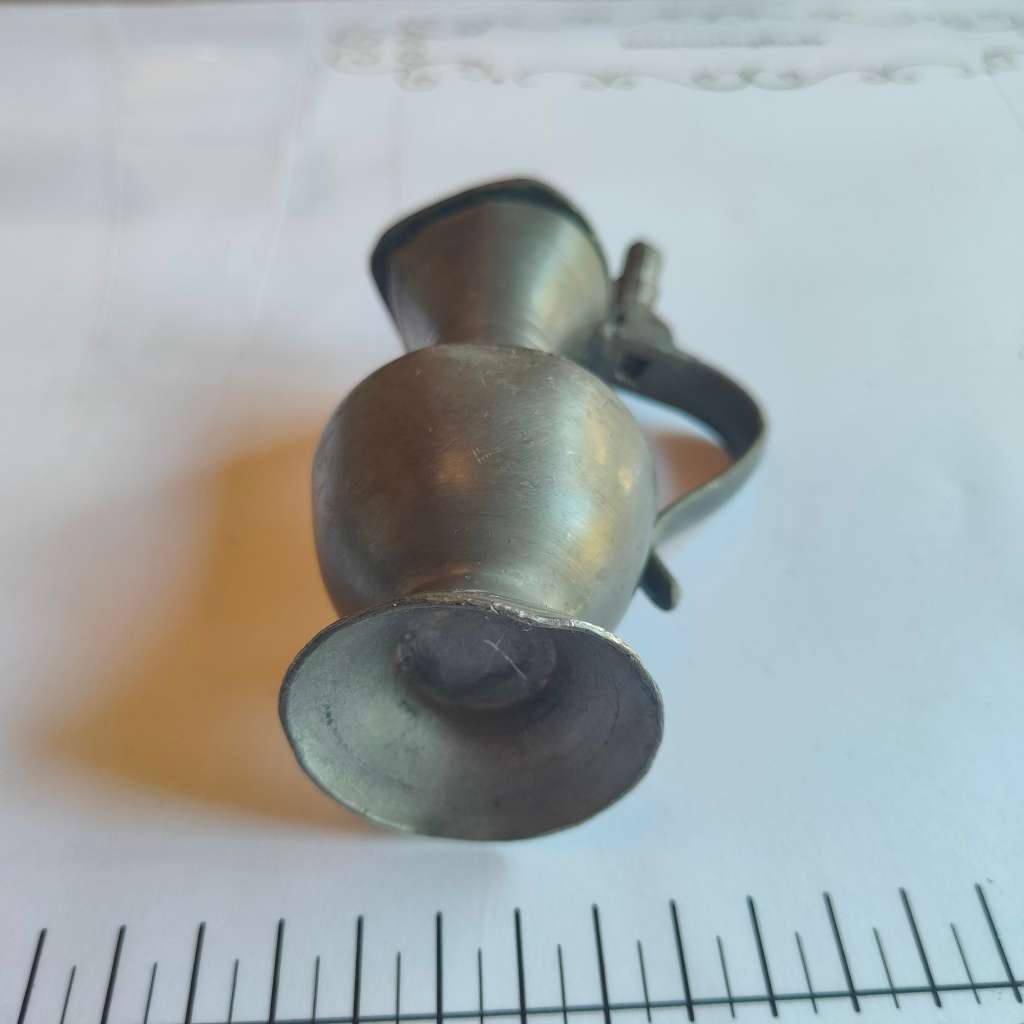 Holland pewter syrup carafe with lid