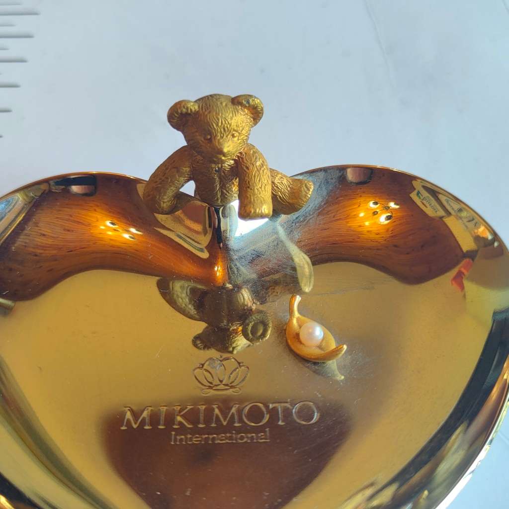 Mikimoto international trinket holder - absolutely stunning!