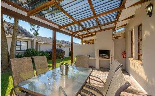 Midweek at Sunshine Bay Beach Club 12-16 May 2025 - 6 people