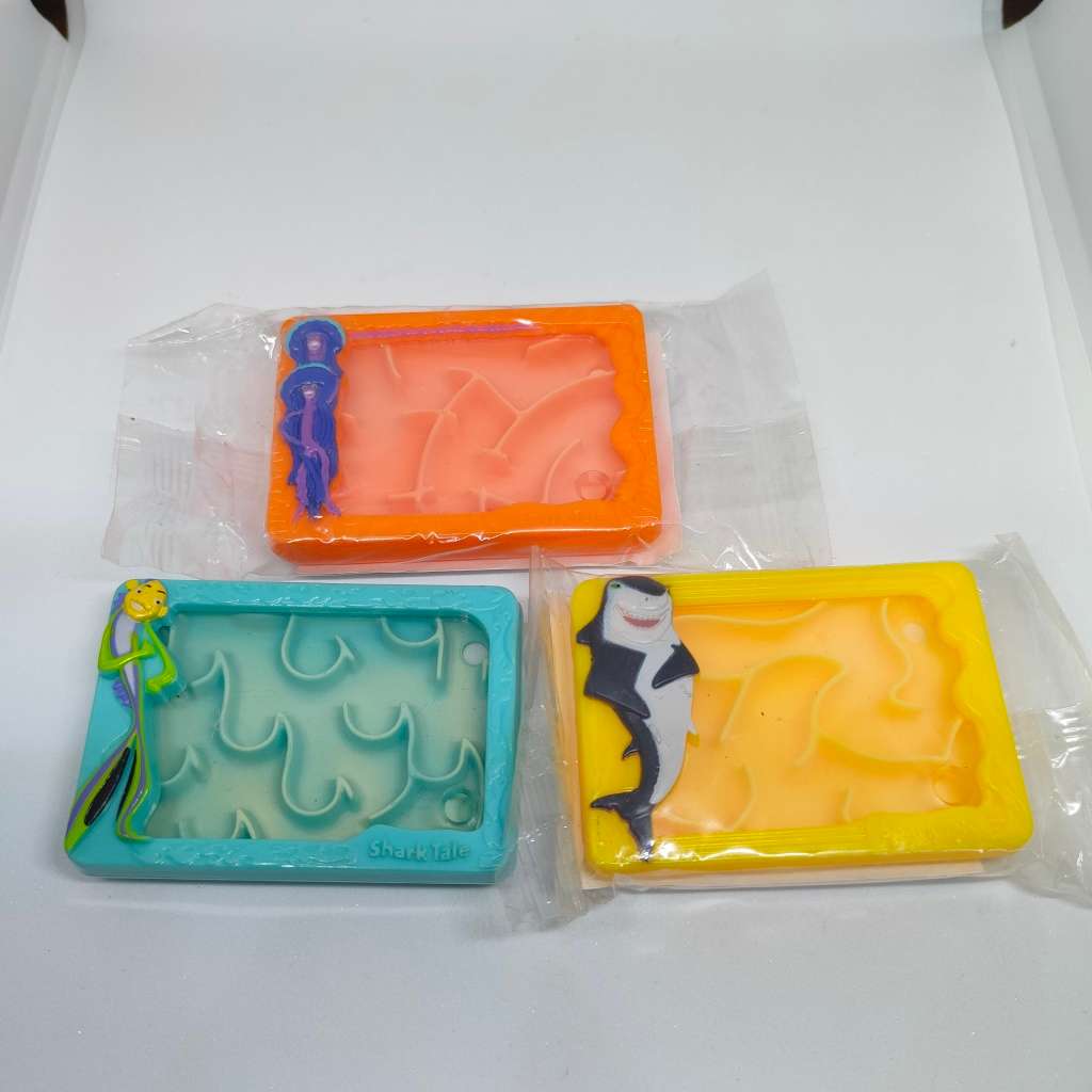 3 collectable Shark tale water maze Kellogg's toys