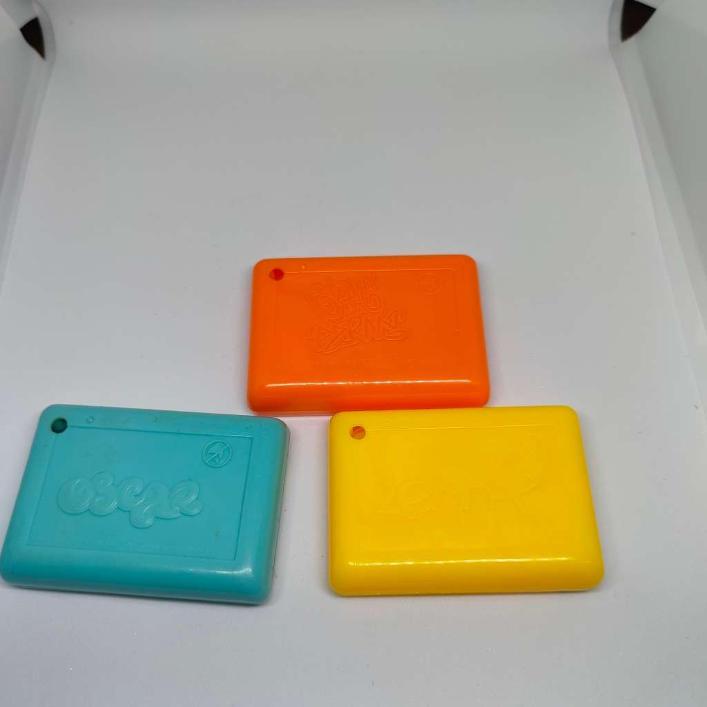 3 collectable Shark tale water maze Kellogg's toys