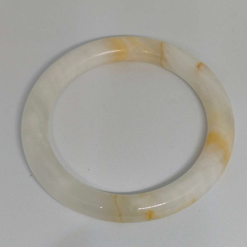 Stunning white Burmese Jadeite bangle - 45.6g