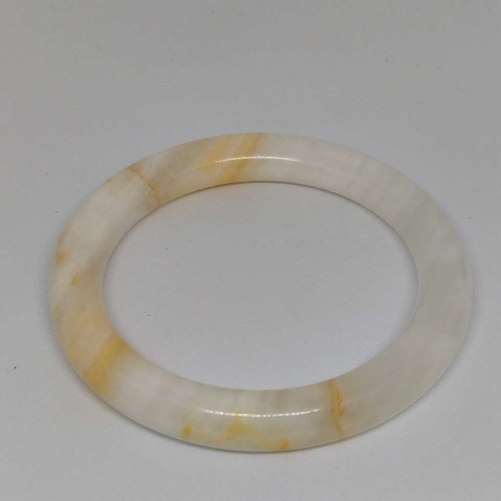 Stunning white Burmese Jadeite bangle - 45.6g