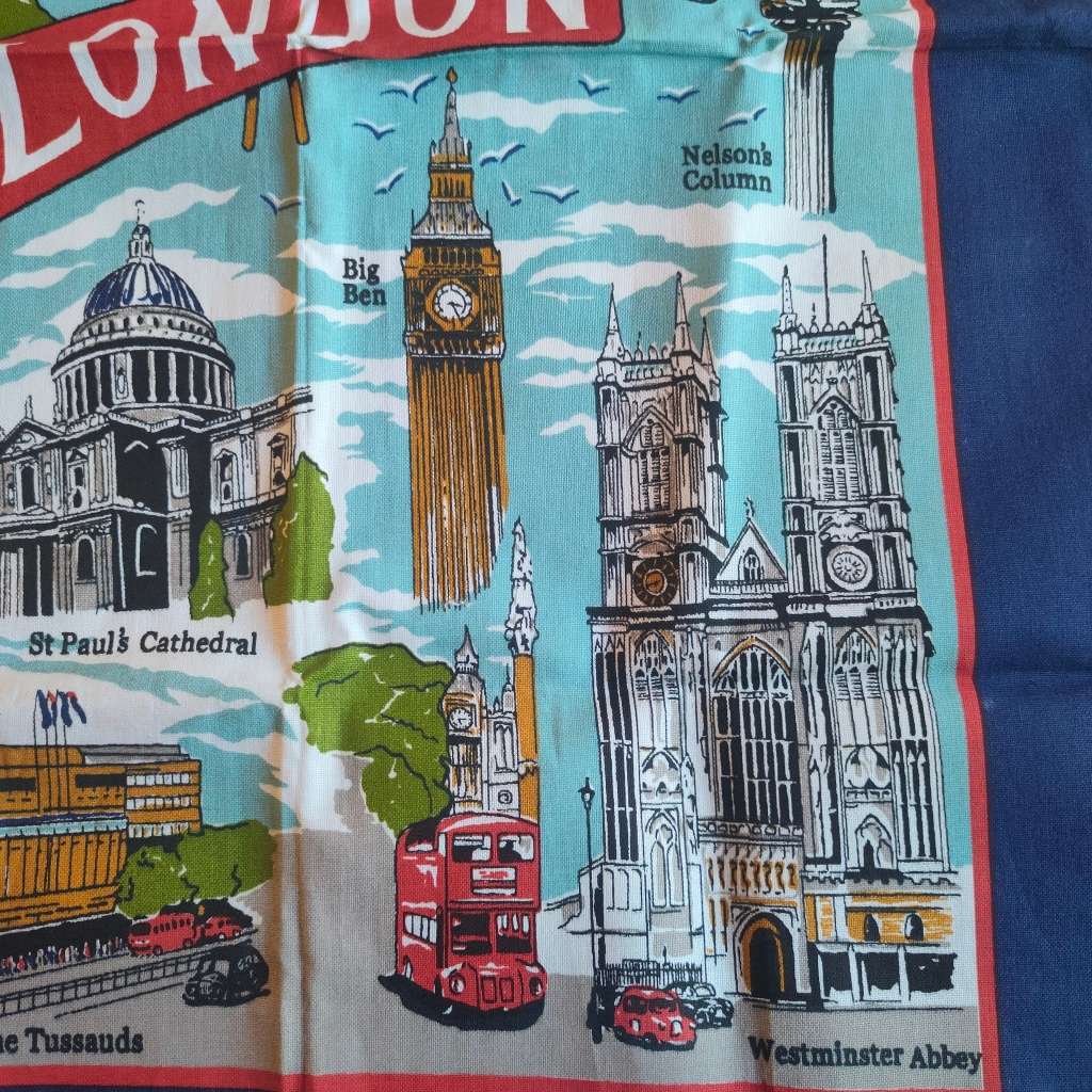 Beautiful vintage London souvenir tea towel
