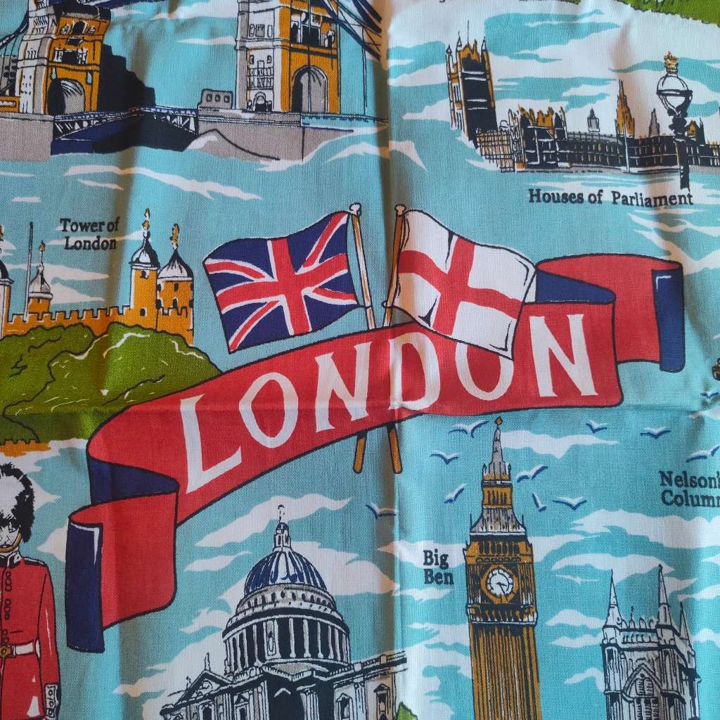 Beautiful vintage London souvenir tea towel