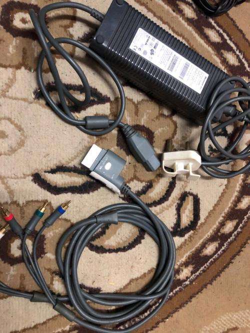 Xbox 360 (60GB) with 2 controllers, cables and 2 games