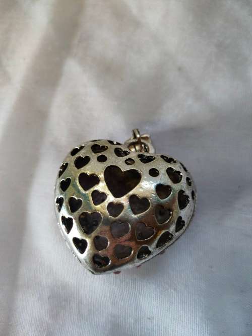 Lovely bulky heart pendant