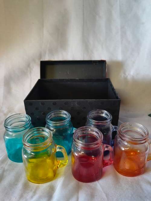 A beautiful gift box with 6 mini glasses