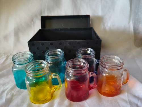 A beautiful gift box with 6 mini glasses