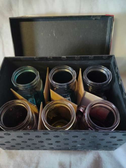 A beautiful gift box with 6 mini glasses