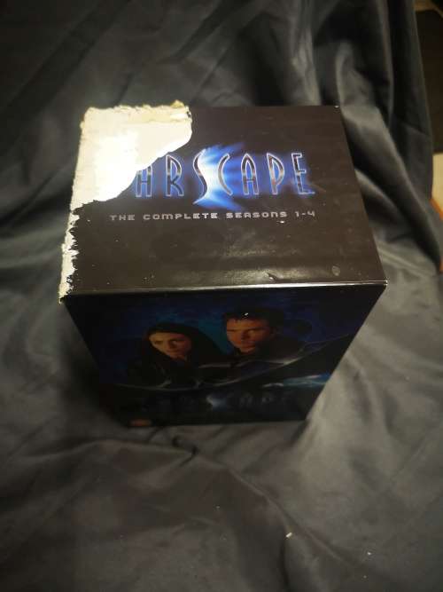 Farscape boxset - season 1-4 plus box with "the extras collection"