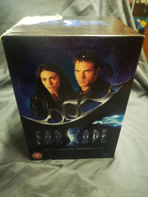 Farscape boxset - season 1-4 plus box with "the extras collection"