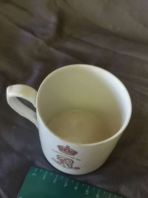 Collectable Royal Doulton coronation mug - 1911