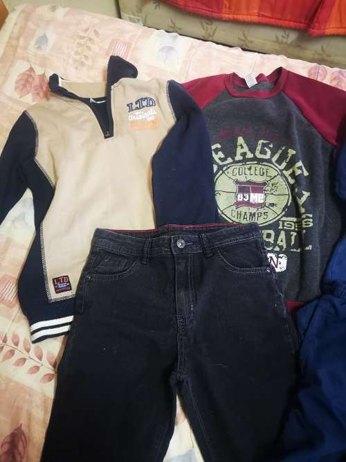 Large lot of boys winters clothing - ages 11-12 years and 13-14 years