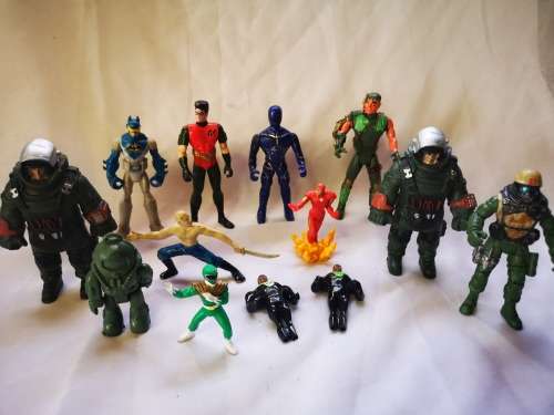 Big lot of action figures - includes Chap Mei, Kenner and Mattel