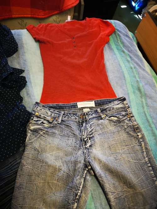 Lovely lot of woman's clothing - size 36 / medium