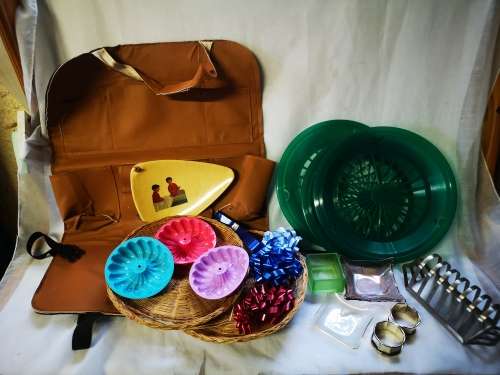 Big lot of mostly kitchen items