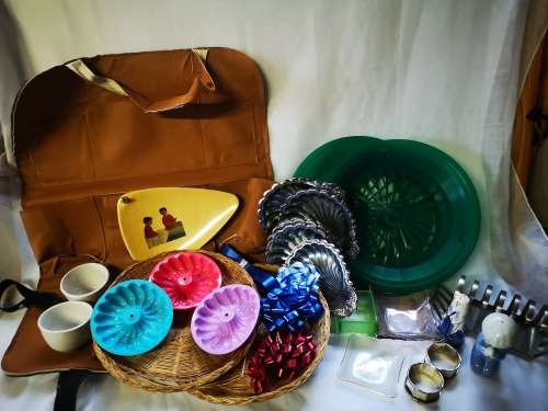 Big lot of mostly kitchen items