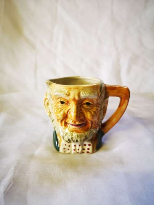 Cute little Toby mug milk pourer