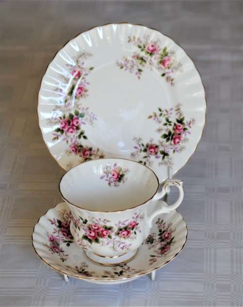 Royal Albert `Lavender Rose` Tea Trio