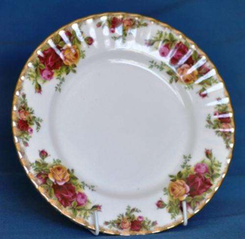Royal Albert Old Country Roses fish plates