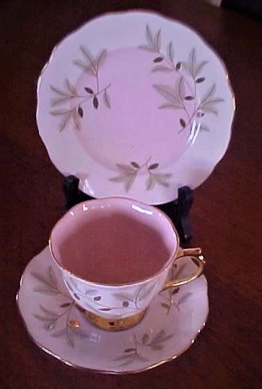 Royal Albert Braemar trio`s