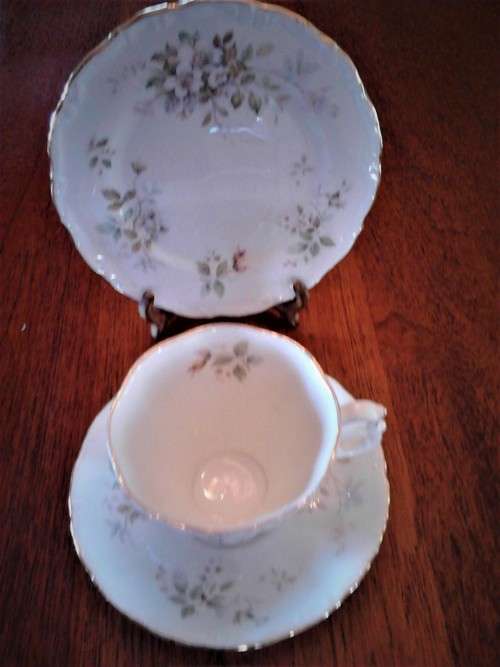 Royal Albert  - Haworth Trio's