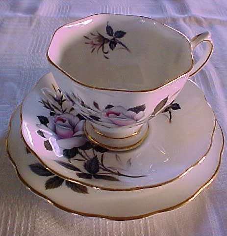 Royal Albert Queens Messanger Trio