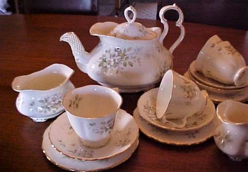 Royal Albert Haworth 21 piece tea set