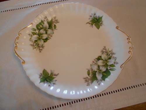 Royal Albert Trillium Cake Plate