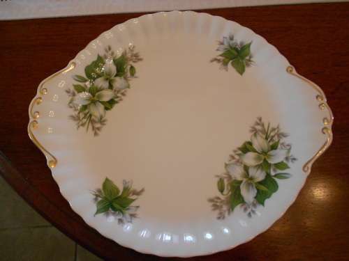 Royal Albert Trillium Cake Plate