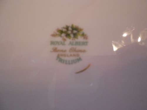 Royal Albert Trillium Cake Plate